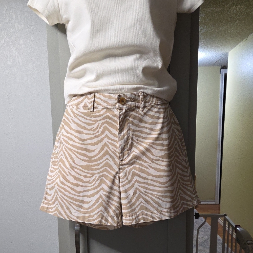 Banana Republic Beige Zebra Print Women's Shorts